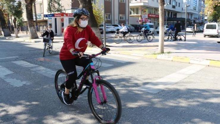 Bisiklet farkındalığı için pedal çevirdiler