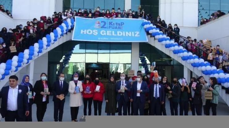 Çayırova 2. Kitap Fuarı açıldı