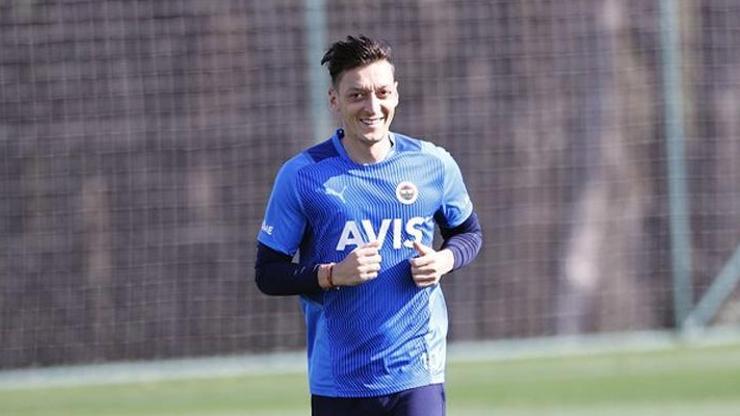 Son dakika... Fenerbahçede Mesut Özil gelişmesi