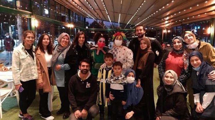 Erzurumda talasemi hastası 2 kardeşe öğrencilerden sürpriz doğum günü