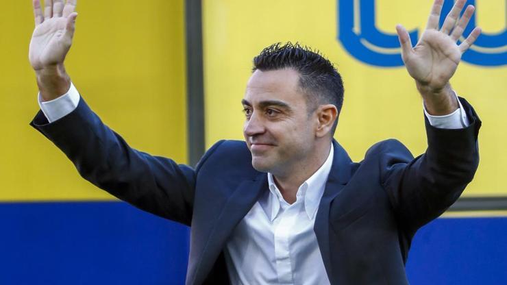 Xavi Hernandez Barcelonaya döndü