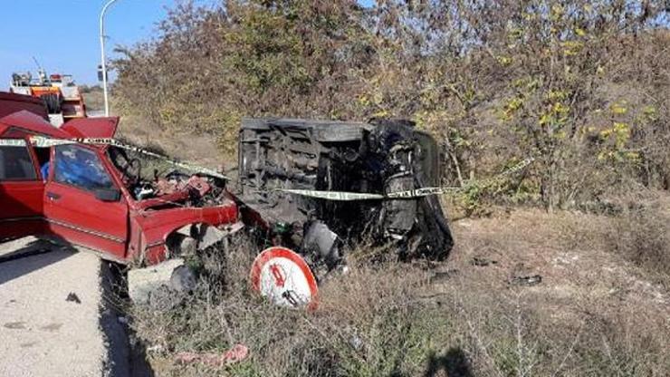Karı-koca trafik kazasında hayatını kaybetti