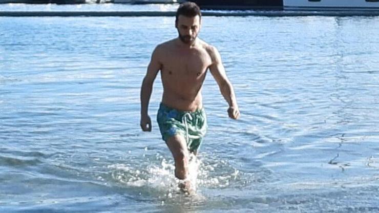 Emre Kaya kasım ayında denize girdi