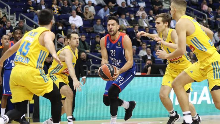 Anadolu Efesten 27 sayı fark