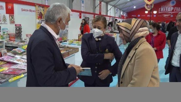 “Sağlık çalışanlarımıza verilen hediye kitap çeki çok anlamlı”