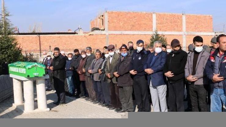Öldürülen akrabalarının yanına defnedildi