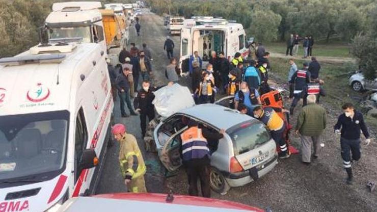 Bursada, otomobil ile minibüs çarpıştı: 7 yaralı