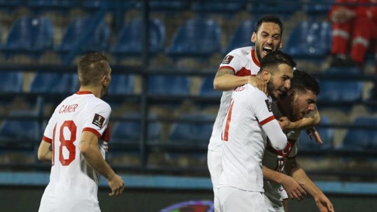 Hakan Çalhanoğlundan olası İtalya eşleşmesi yorumu