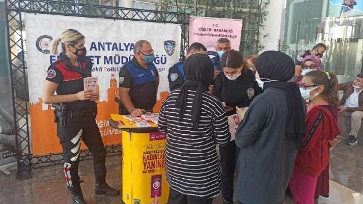 AVM’de KADES uygulaması tanıtımı