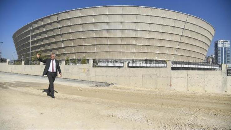 Yeni stadyum yolunda ve otoparkında düzenleme