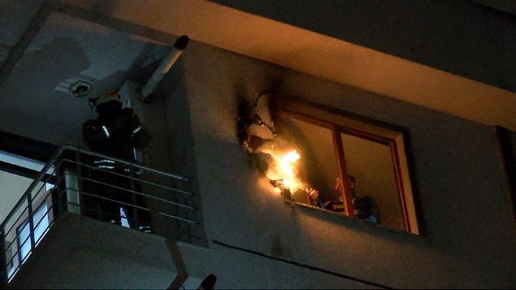 Evini yakmaya çalıştı Devreye özel harekat polisleri girdi