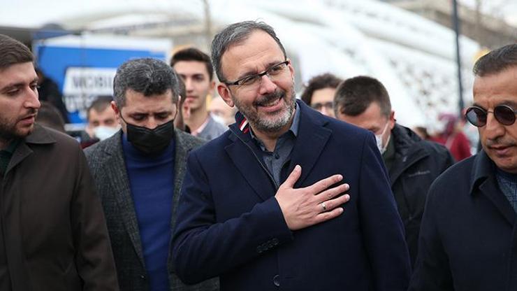 Bakan Kasapoğlu Gençlik Festivalini ziyaret etti