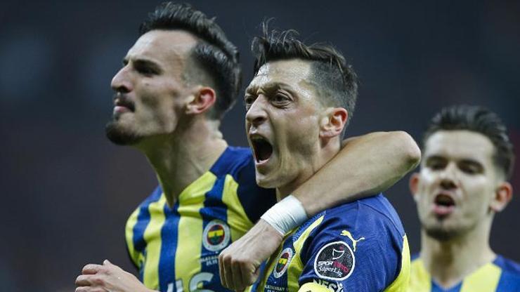 Sol Campbell: Mesut Özil çok akıllı ve zeki