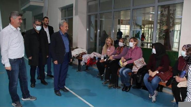 Akşehir Belediye Başkanı, üniversite öğrencileriyle bir araya geldi