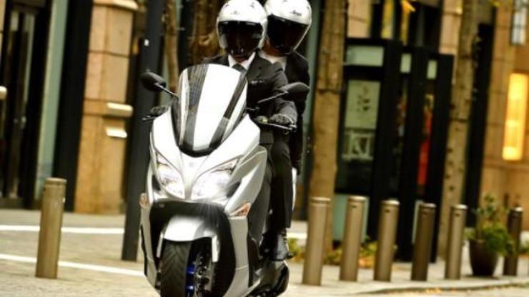 Yenilenen Suzuki Burgman 400 Türkiye’de