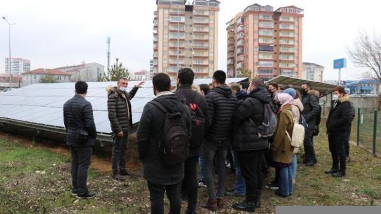 Mühendis adaylarından ÇEDAŞ kampüsündeki GESe teknik gezi