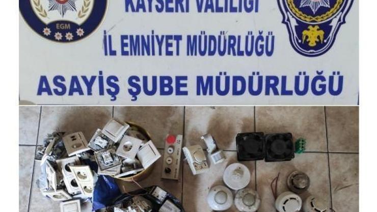 Kayseride hırsızlık yapan 4 kişi suçüstü yakalandı