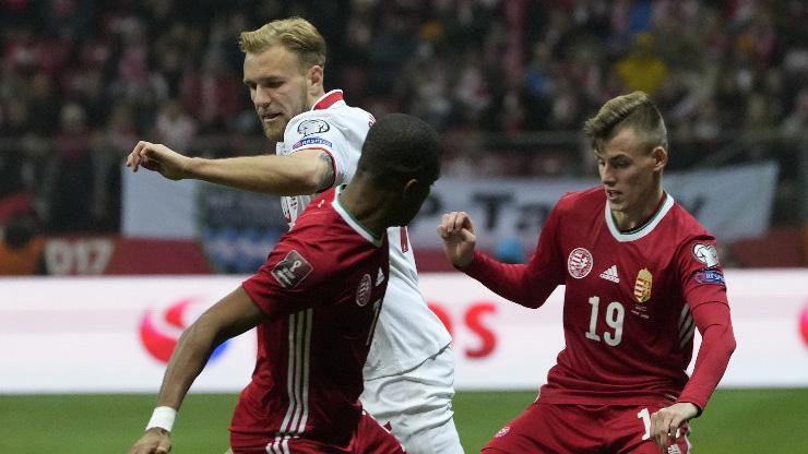 Son dakika... Trabzonspor bir transferi daha bitiriyor