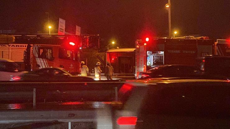 İstanbulda metrobüste yangın