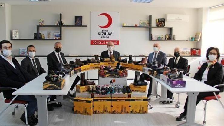 Türk Kızılayından Manisada 1500 öğrenciye bot yardımı