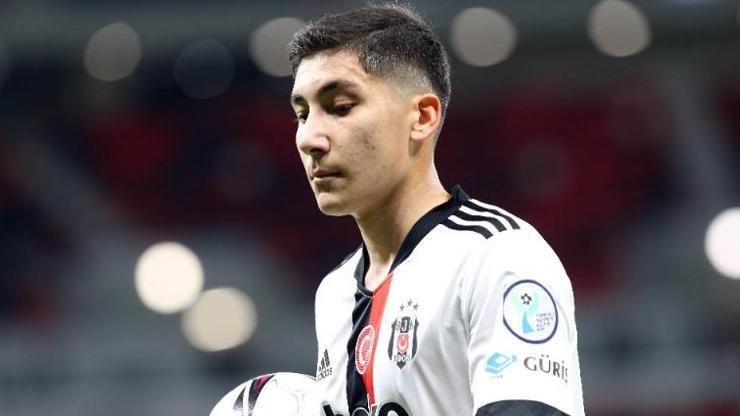 Emirhan İlkhan kimdir Emirhan İlkhan kaç yaşında, hangi pozisyonda oynuyor
