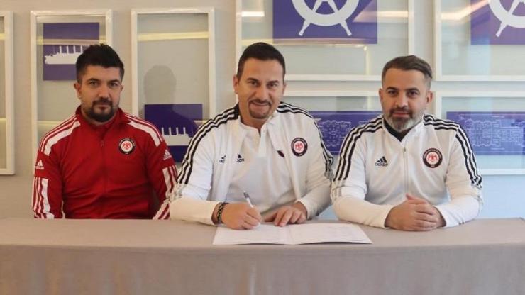 Ergün Penbe Çorum FK ile imzaladı