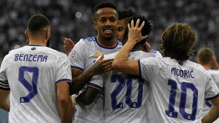 Real Madrid Süper Kupada Barcelonayı eledi