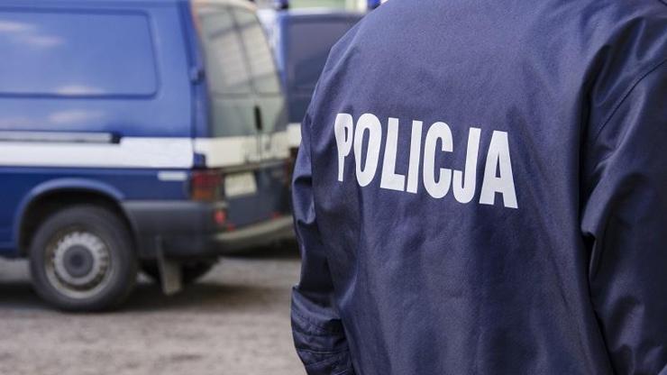 Polonyada palalı saldırgan dehşet saçtı: 4 yaralı