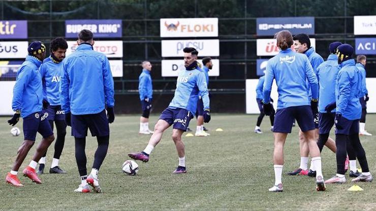 Son dakika... Fenerbahçenin Sivas kadrosu belli oldu
