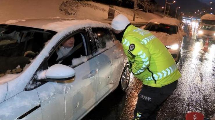 Köprüler ve Avrasya tünelinde polis kontrolü