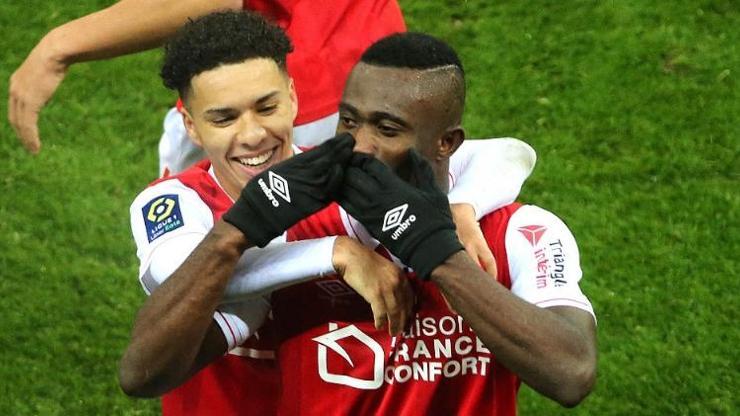 Fenerbahçe Ghislain Konan transferini bitiriyor