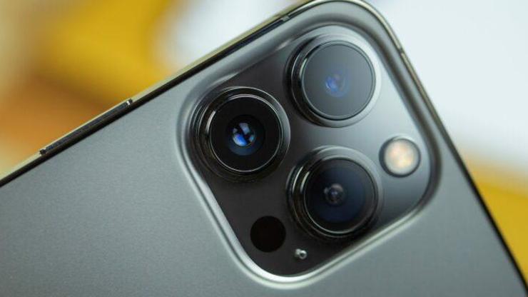 Apple pembe ekranla ilgili herhangi bir düzeltme yayınlamadı