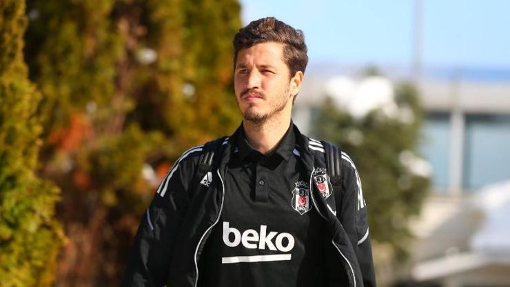 Başakşehir Salih Uçanı kiraladı
