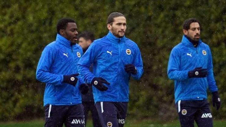 İrfan Can Kahveci takımla çalıştı