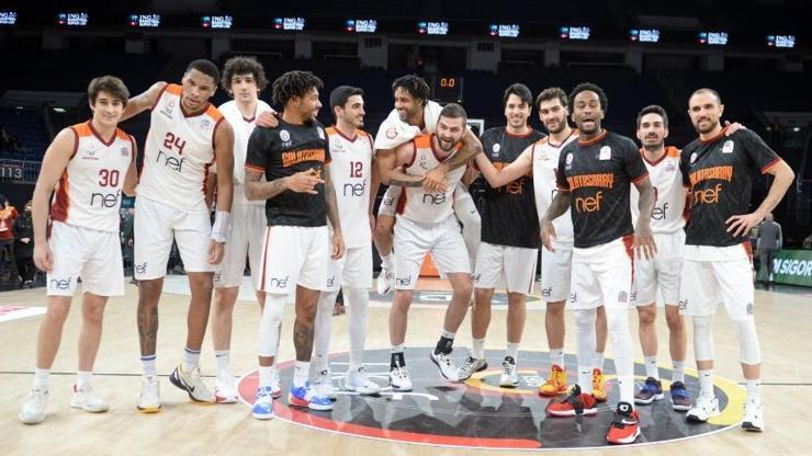 Galatasaray: Kovid olan oyuncular da kadroda olacak