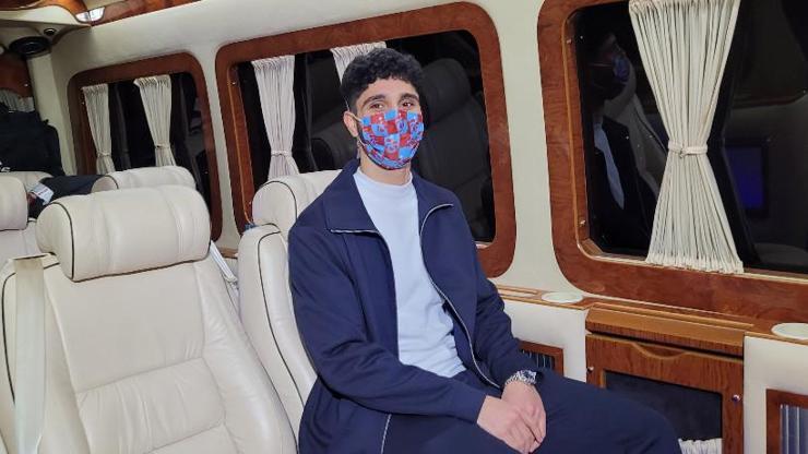 Trabzonsporun yeni transferi imzaya geldi