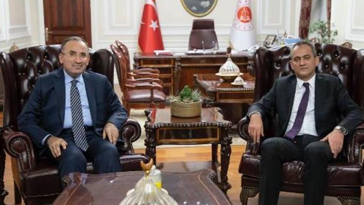 Bakan Özerden Bakan Bozdağa hayırlı olsun ziyareti