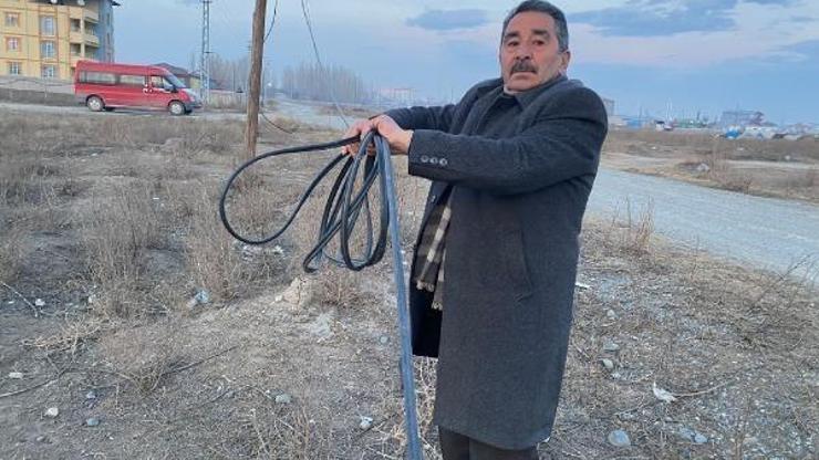1 ayda 4üncü kez mahallenin telefon ve internet kabloları çalındı