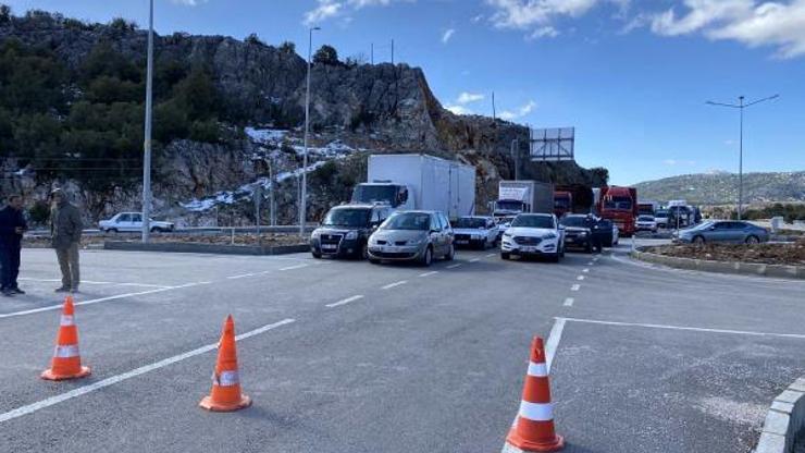 Antalya- Konya yolu hala kapalı: Bekleyiş sürüyor