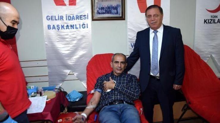 Maliyecilerden kan bağışı
