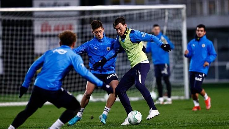 Fenerbahçeden Mesut Özil için yalanlama