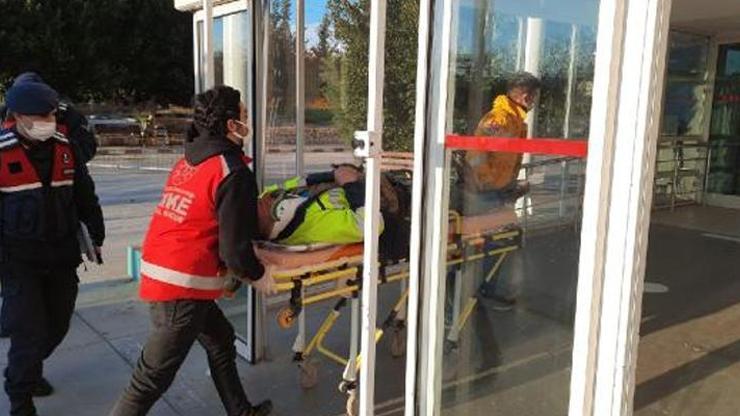 Gülnar’da işçi servisi devrildi: 13 yaralı