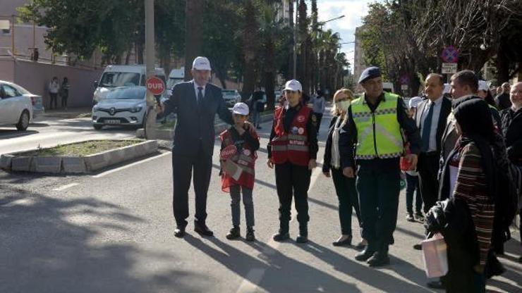 Hatay’da okul geçit görevlilerine seminer verildi