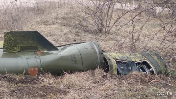 Ukraynanın Çernihiv kentine Ruslara ait roket düştü