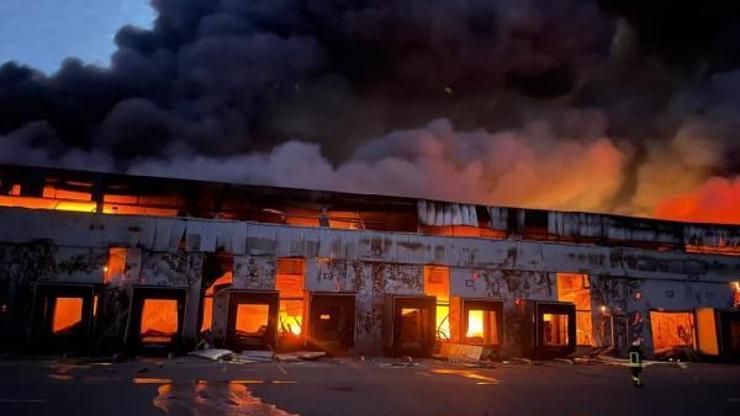 Kiev bölgesinde donmuş gıda deposu bombalandı