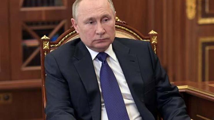 Putinin korkutan yalnızlığı