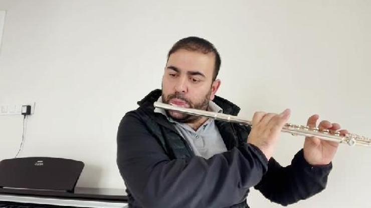 İstiklal Marşını 4 farklı enstrüman ile çaldı
