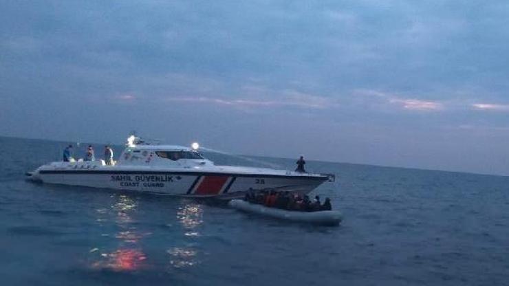Ayvacık açıklarında 92 kaçak göçmen yakalandı
