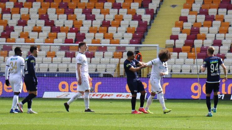Sadık Çiftpınar yaptığı hareketten dolayı özür diledi