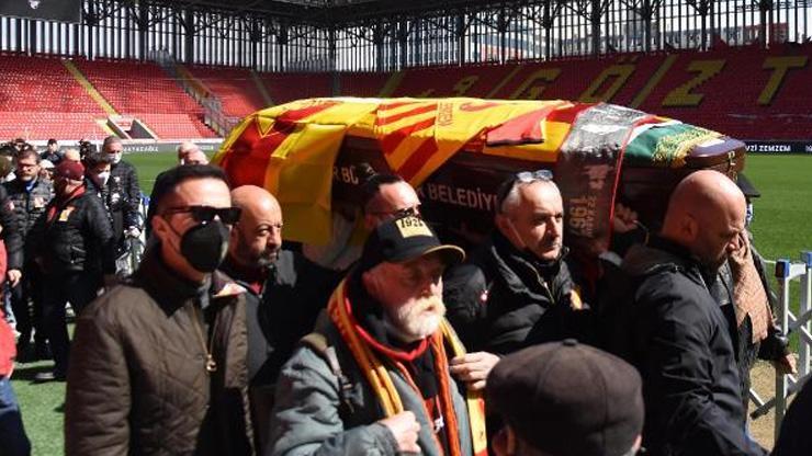 Göztepenin efsane ismi Fevzi Zemzem son yolculuğuna uğurlandı